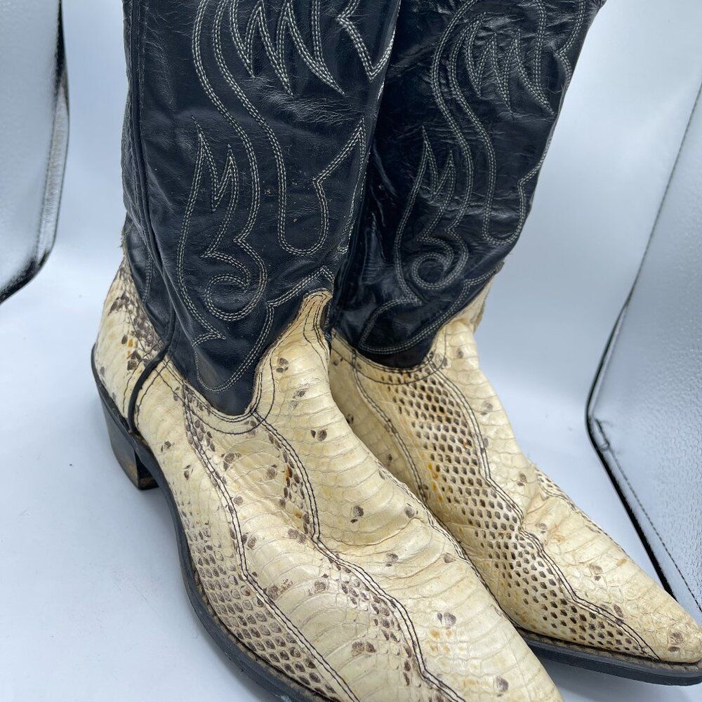 🔥 Vintage Python & Leather Cowboy Boots – Size 8M – Two-Tone Western Realness